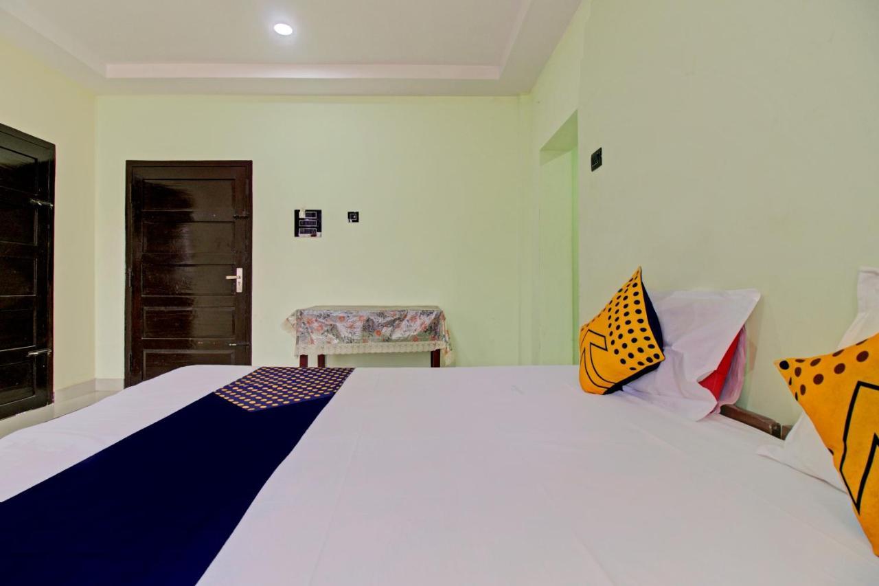 Spot On 73862 Jaya Tourist Home Varkala Ngoại thất bức ảnh