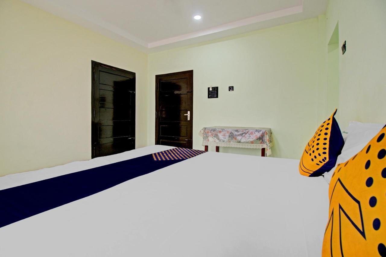Spot On 73862 Jaya Tourist Home Varkala Ngoại thất bức ảnh