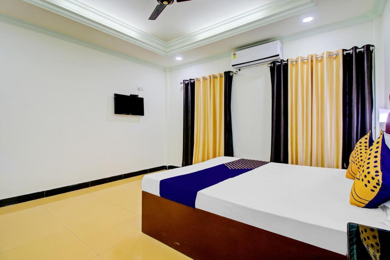 Spot On 73862 Jaya Tourist Home Varkala Ngoại thất bức ảnh