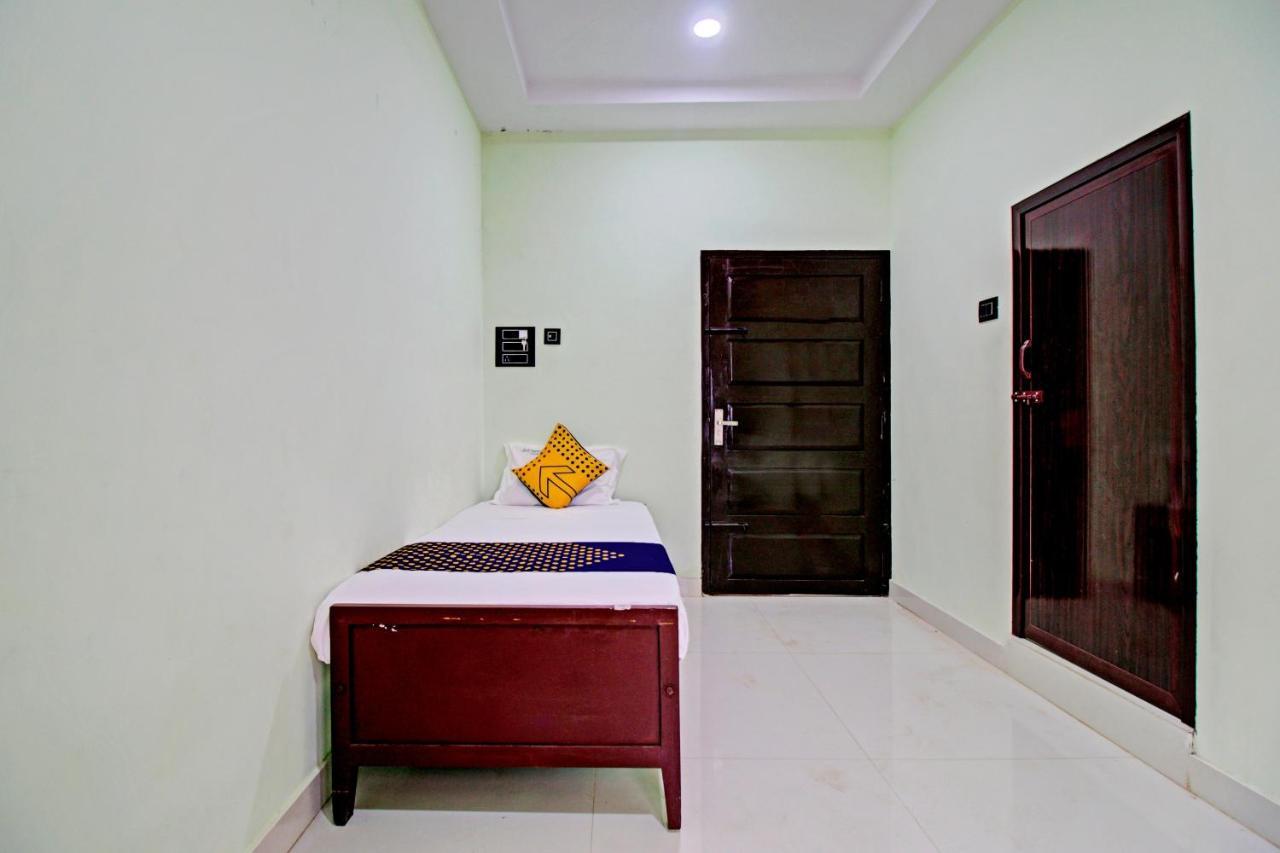 Spot On 73862 Jaya Tourist Home Varkala Ngoại thất bức ảnh